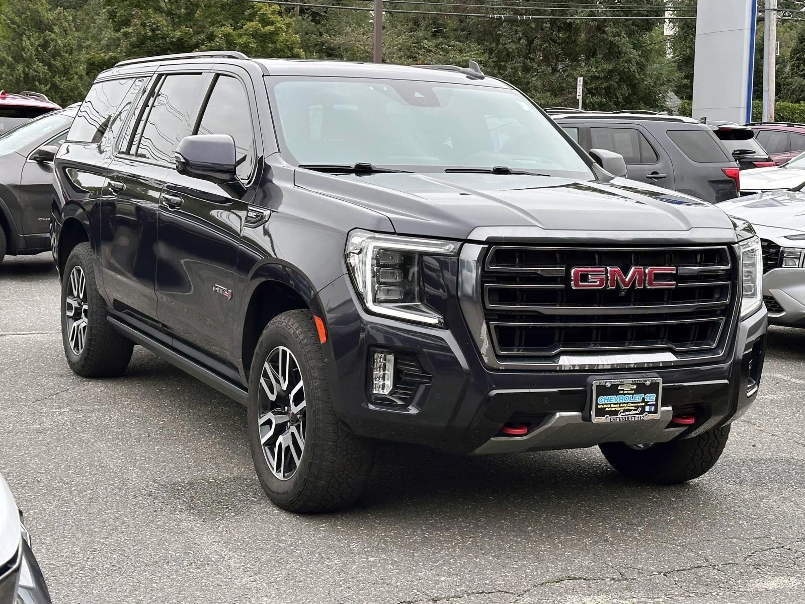 Used 2023 GMC Yukon XL AT4 w/ AT4 Premium Package AWD/4WD image 5