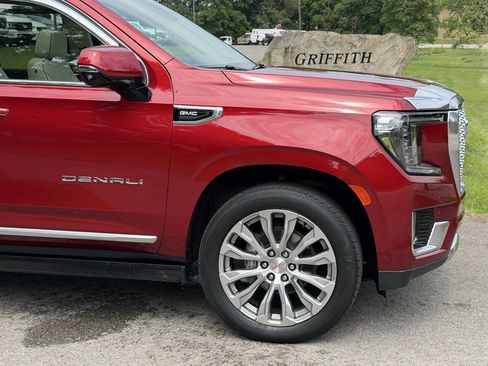 Used 2023 GMC Yukon Denali w/ Max Trailering Package AWD/4WD image 4