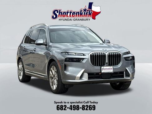 Used 2023 BMW X7 xDrive40i w/ Premium Package AWD/4WD image 3