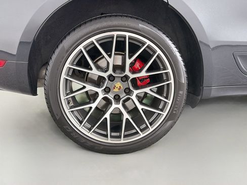 Certified 2021 Porsche Macan S image 13