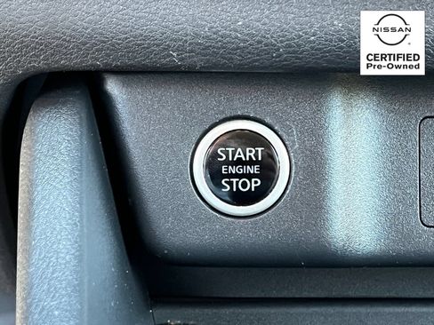 Certified 2023 Nissan Rogue SV FWD image 22