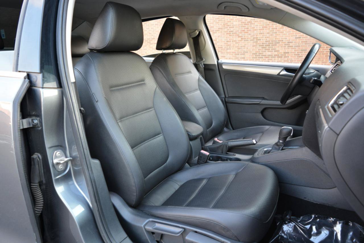 Used 2016 Volkswagen Jetta SE FWD image 17