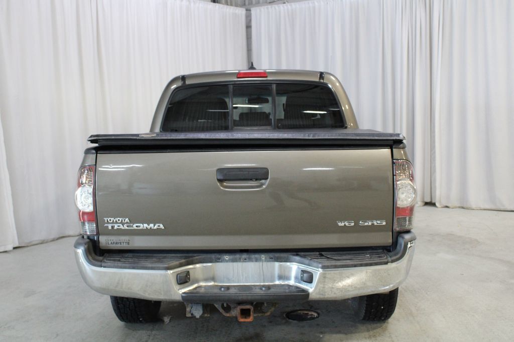 Used 2015 Toyota Tacoma 4x4 Double Cab w/ SR5 Package image 23