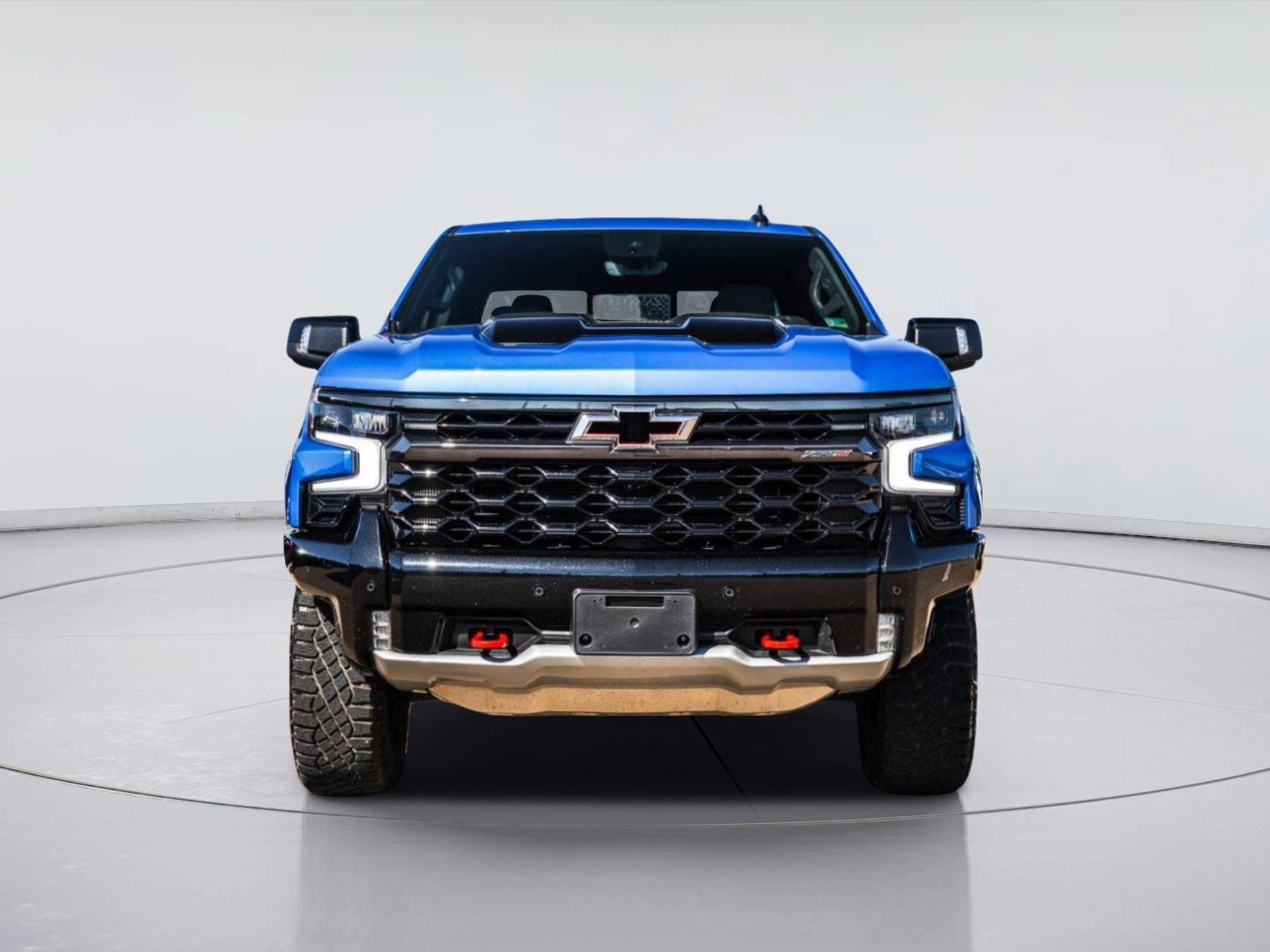 Used 2025 Chevrolet Silverado 1500 ZR2 w/ Technology Package AWD/4WD image 4