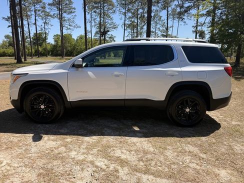 Used 2019 GMC Acadia SLT image 2