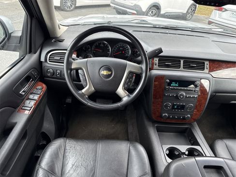 Used 2012 Chevrolet Suburban LT w/ Luxury Package image 15