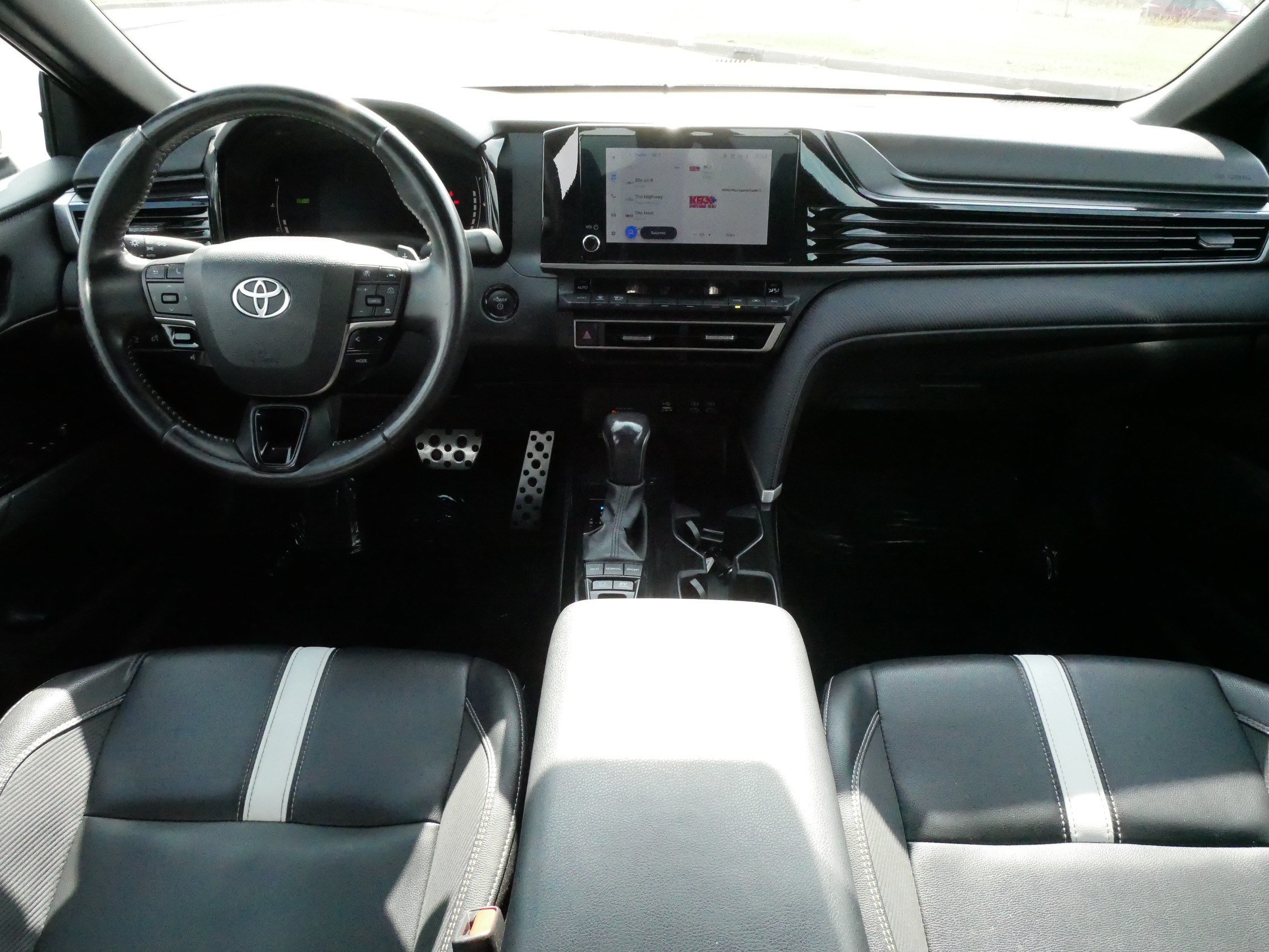 Certified 2025 Toyota Camry SE FWD image 10