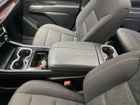 Used 2024 Chevrolet Traverse Z71 image 41