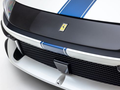Used 2025 Ferrari 12Cilindri RWD image 9