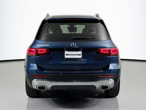 Used 2021 Mercedes-Benz GLB 250 image 4