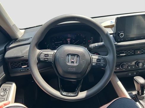 Used 2025 Honda Accord SE image 10