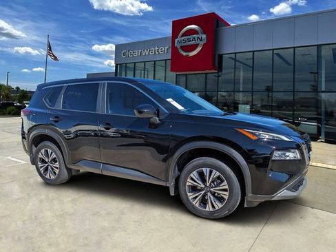 Used 2023 Nissan Rogue SV image 1