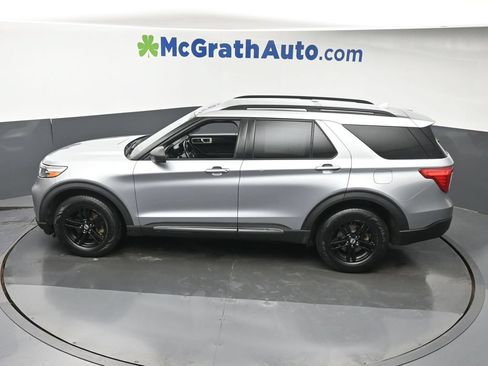 Used 2020 Ford Explorer XLT w/ Equipment Group 202A AWD/4WD image 23