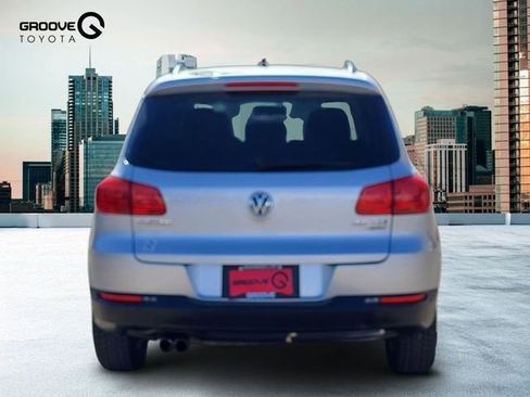 Used 2015 Volkswagen Tiguan S image 4