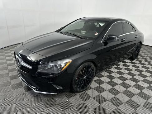 Used 2018 Mercedes-Benz CLA 250 image 4