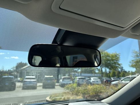 Used 2019 Nissan Rogue SV FWD image 28