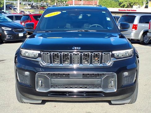 Used 2023 Jeep Grand Cherokee L Overland w/ Luxury Tech Group IV AWD/4WD image 9