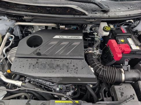 Used 2023 Nissan Rogue SL w/ SL Premium Package image 10