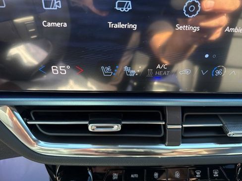 New 2026 Chevrolet Equinox EV LT w/ Convenience Package II image 18