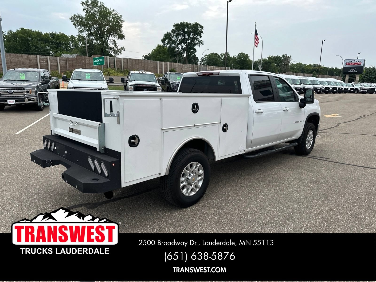 Used 2025 Chevrolet Silverado 3500 LT w/ Safety Package AWD/4WD image 5