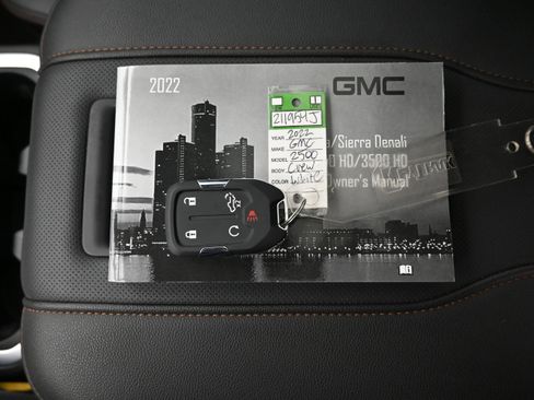 Used 2022 GMC Sierra 2500 AT4 w/ AT4 Preferred Package AWD/4WD image 20