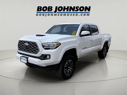 Used 2023 Toyota Tacoma TRD Sport image 3