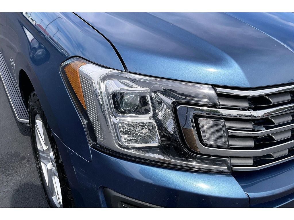 Used 2020 Ford Expedition Max XLT w/ Equipment Group 202A AWD/4WD image 31