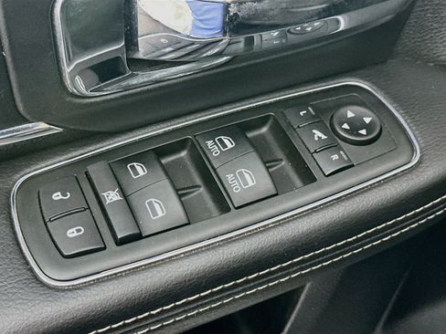 Used 2015 RAM 1500 Laramie w/ Convenience Group AWD/4WD image 15