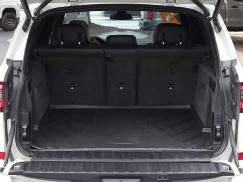 Used 2021 BMW X5 xDrive40i w/ M Sport Package AWD/4WD image 32