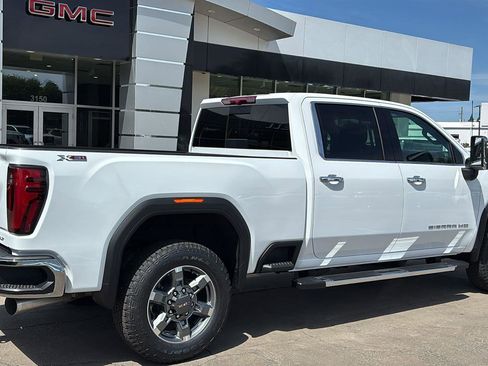 New 2026 GMC Sierra 2500 SLT w/ SLT Premium Package AWD/4WD image 8