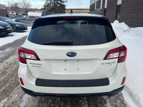 Used 2017 Subaru Outback 2.5i Premium image 31