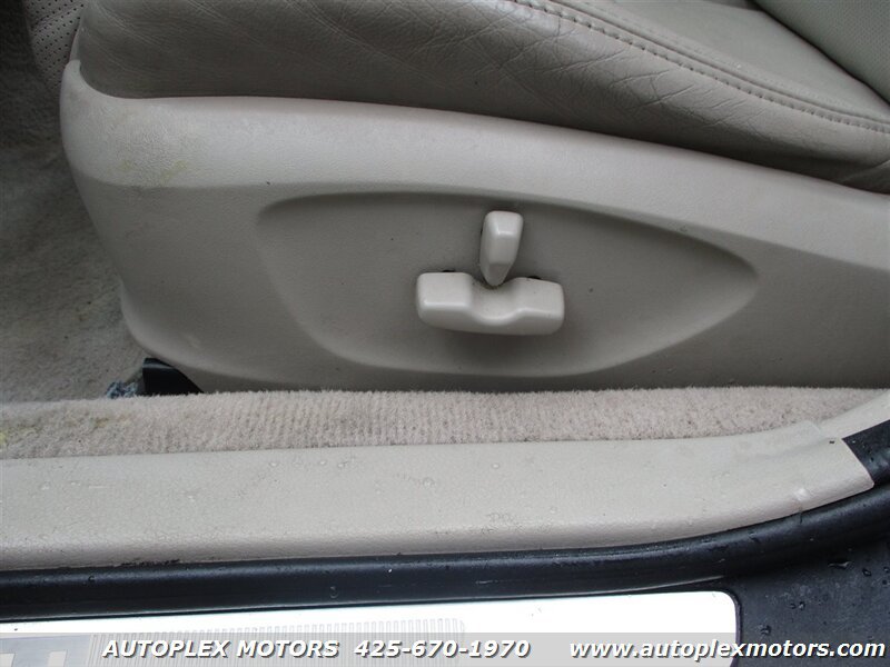 Used 2008 Subaru Outback 2.5XT Limited AWD/4WD image 40