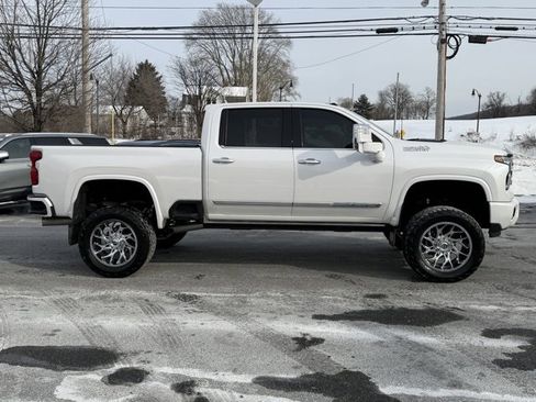 Used 2024 Chevrolet Silverado 3500 High Country w/ Technology Package image 17