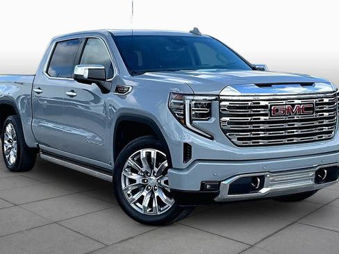 Used 2024 GMC Sierra 1500 Denali w/ Denali Reserve Package AWD/4WD image 3