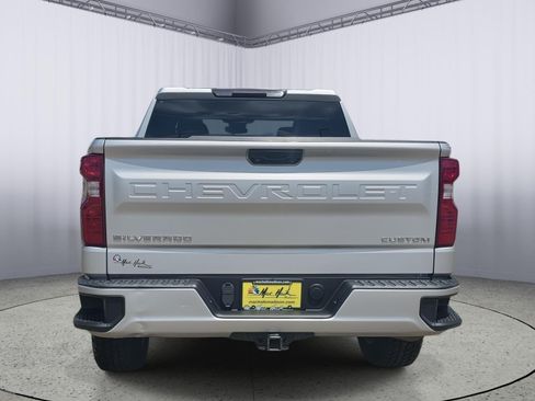 Used 2022 Chevrolet Silverado 1500 Custom AWD/4WD image 6