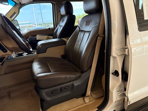 Used 2015 Ford F250 King Ranch w/ FX4 Off-Road Package AWD/4WD image 15
