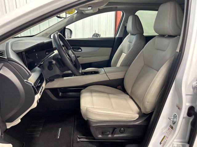 Used 2025 Nissan Murano SL AWD/4WD image 13