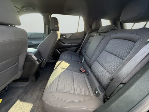 Used 2025 Chevrolet Equinox LT AWD/4WD image 22