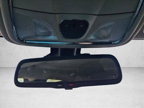 Used 2017 Jeep Cherokee Latitude FWD image 12