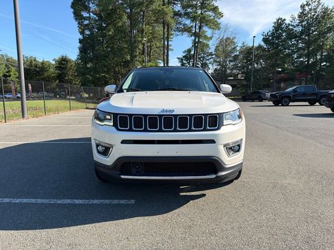Used 2021 Jeep Compass Limited w/ Elite Exterior Group AWD/4WD image 3