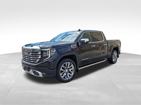 Used 2022 GMC Sierra 1500 Denali w/ Denali Reserve Package AWD/4WD image 3