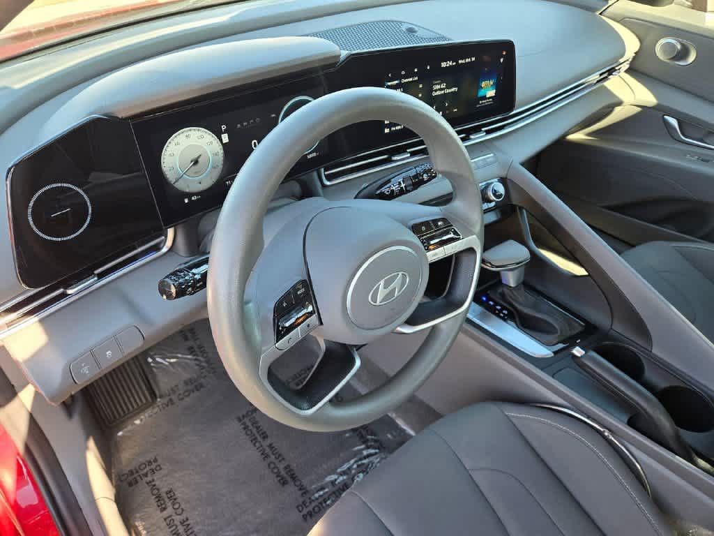 Used 2024 Hyundai Elantra SEL FWD image 10
