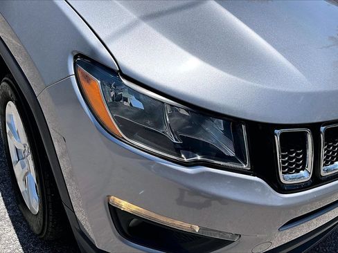 Used 2019 Jeep Compass Latitude w/ Popular Equipment Group FWD image 30