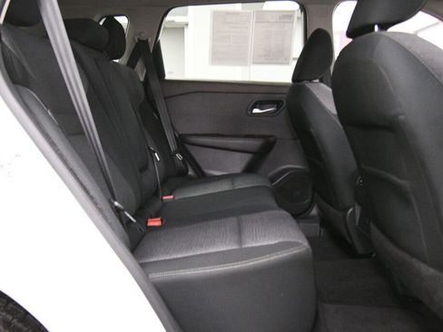 Used 2021 Nissan Rogue SV image 23