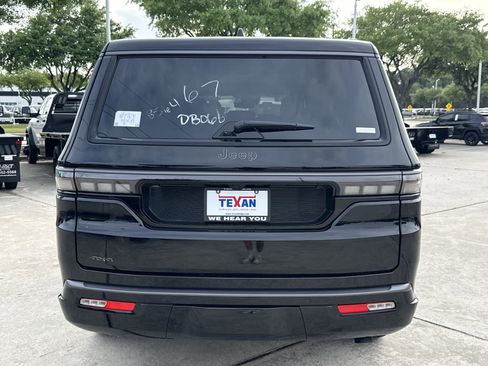 New 2026 Jeep Grand Wagoneer L Summit AWD/4WD image 6