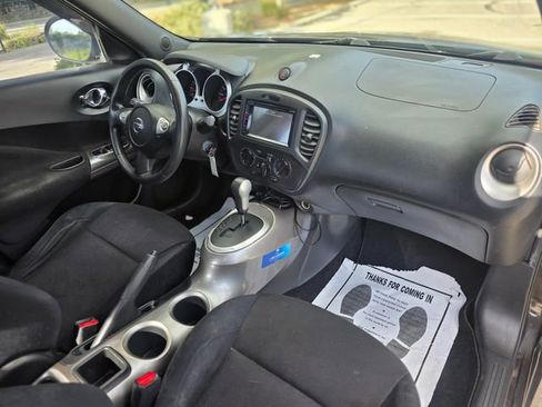 Used 2013 Nissan Juke S FWD image 26