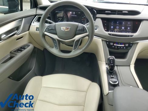 Certified 2024 Cadillac XT5 Premium Luxury w/ Technology Package FWD image 17