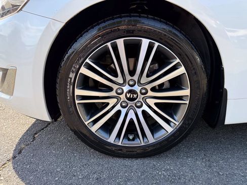 Used 2015 Kia Cadenza Premium w/ Luxury Package FWD image 24