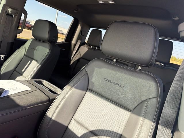 Used 2025 GMC Sierra 1500 Denali AWD/4WD image 19