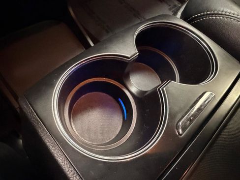 Used 2016 Toyota Sienna SE image 20